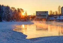 Koivukosken voimalaitos pakkasaamuna. Kuva: Teuvo Salmenoja