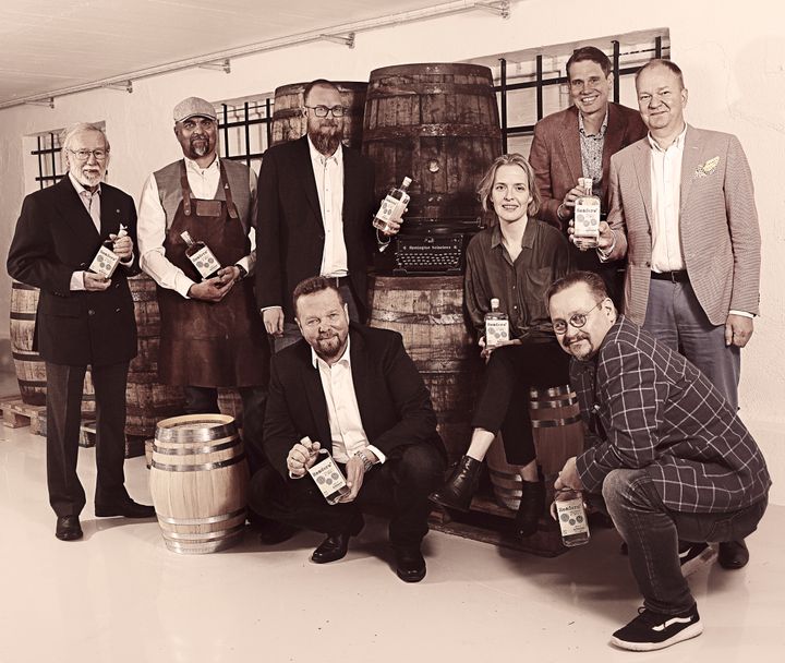 Tislaamon tiimi ja palkittu Readers´gin