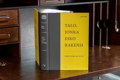 HalpaHallin 50-vuotishistorian on kirjoittanut Hippo Taatila ja sen on kustantanut kustannusosakeyhtiö Otava. Kuva: Esa Melametsä
