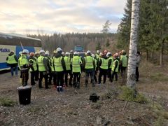 Getting ready to see a real forest. EU Decision Makers at the Forest Academy, hosted by Metsä Group. Photo: Mikko Norros, Hopiasepät Ltd