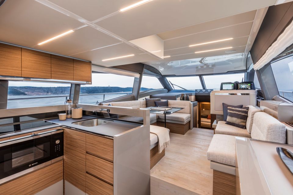 Ferretti Yacht 450