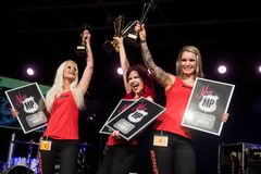 Miss MP 18: Heidi Tapper, Marika Laine ja Pauliina Teittinen.