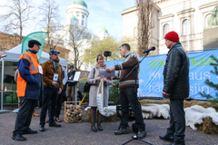 Vasemmalta MTK:n metsävaltuuskunnan pj. Mikko Tiirola, MTK:n 2. pj. Tero Lahti, kristillisdemokraattien pj. Sari Essayah, MTK:n pj. Juha Marttila ja SLC:n varapuheenjohtaja Thomas Antas. Kuva: Juho Hämäläinen.