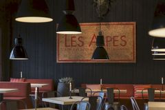 Les Alpes avautuu Rukan kylän ytimeen perjantaina 6.11. Kuva: Kim Ekman / Vision51