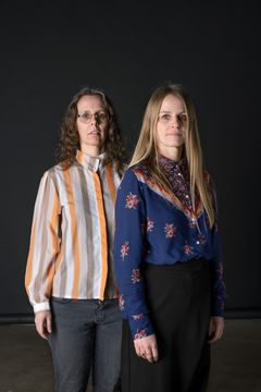 Taiteilijat Sofie Hesselholdt ja Vibeke Mejlvang, 2020. Kuva: Ella Tommila / EMMA.