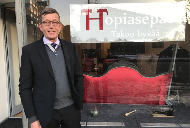 FM Mikko Norros on aloittanut strategia- ja viestintätoimisto Hopiasepissä. Kuva: Hopiasepät