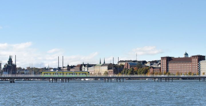Valmis silta Kalasataman suunnalta.