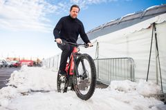 Kunnon välineillä pyöräily onnistuu myös talvella. Kuva: GoExpo Winter, Messukeskus.