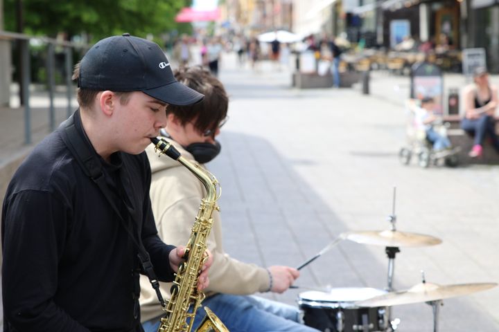 Sommarartisterna Pyry Paavola och Joel Jokiaho. Foto: Vasa stad/Kaspian Knuutila