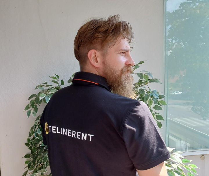 AA Telinerent Oy:n uudella liiketoimintajohtaja Tomi Koivuniemellä on yli kymmenen vuoden kokemus rakennusteline- ja sääsuojausalalta erityisesti henkilöstöjohtamisen, projektijohtamisen ja työturvallisuusjohtamisen alueilta.