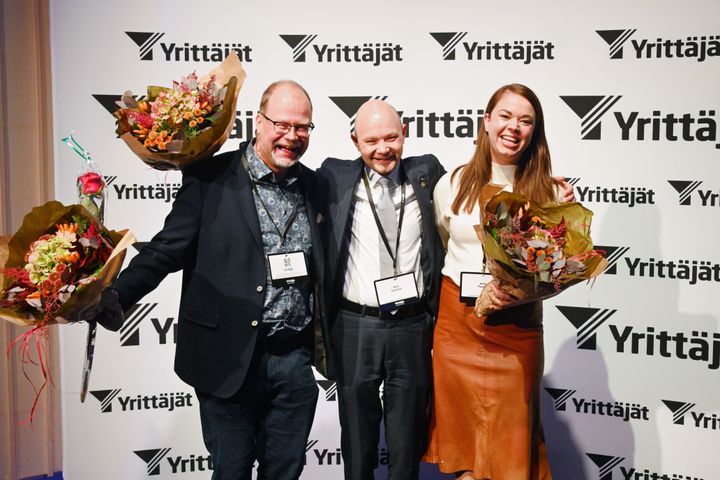 Suomen Yrittäjien puheenjohtaja Petri Salminen. Varapuheenjohtajat Jyrki Hakkarainen ja Jenni Parpala.