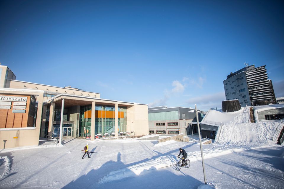 Hervannan kampusta talvella. Tiedostonimi: tampere 030221 JR 04