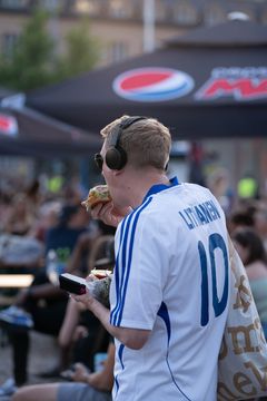 Kesällä 2020 Burger Lovers Festival tarjosi parhaiden burgereiden lisäksi myös jalkapallon EM-kisakatsomon. Kuva: Antti Suikkari, Burger Lovers Finland
