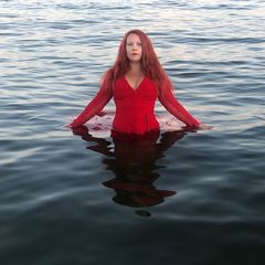 Riina Merenluoma (kuvaaja: Seela Merenluoma, kuvankäsittely: Kari Pekonen)