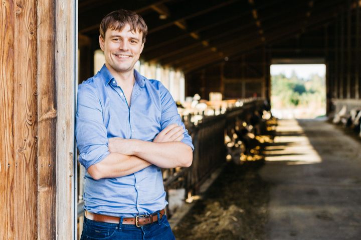 In 2017 Jonathan Bernwieser founded Agrando, an independent platform that connects all players in agri-trade in Europe. As a farmer's son and business information scientist, he knows both the agricultural needs and the opportunities through process optimisation. The company already expanded to Austria (2020) and France (2021).