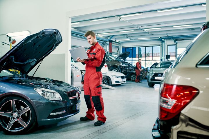 Autoklinikka-yhtiöt Oy on ostanut Turun Autoklinikka Oy:n huolto-, vauriokorjaus- ja maalaustoiminnot.