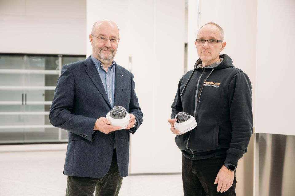 Hallituksen puheenjohtaja ja toimitusjohtaja