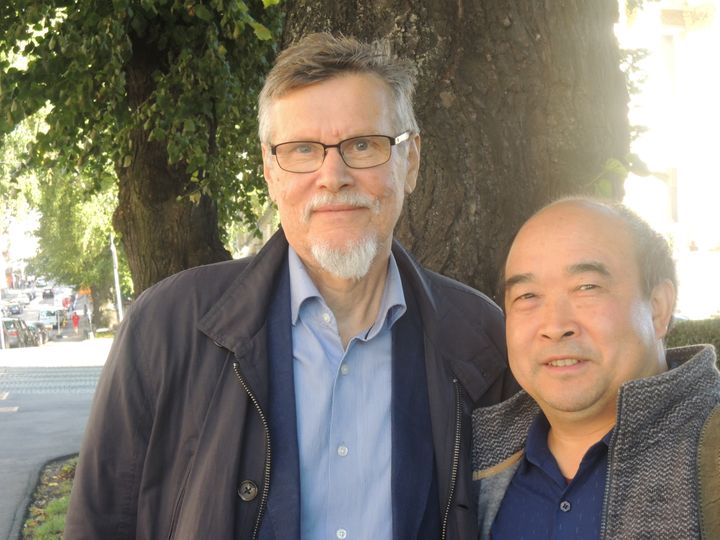 Professori Paavo Pelkonen ja professori Guangzhe Liu.