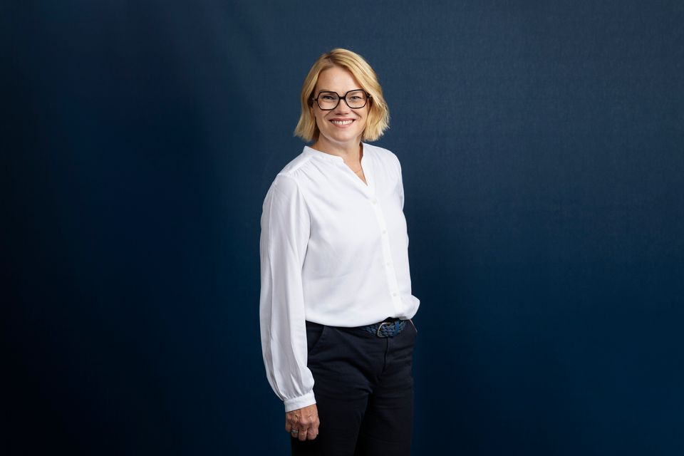 Laura Niemi, viestintä-ja vastuullisuusjohtaja, Diakonissalaitos