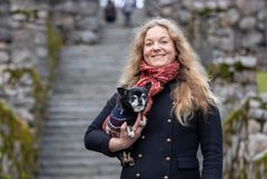 Emmi Klemetti-Hokkanen etsii rakenteilla olevaan Jyväskylän Eläinsairaalaan lisää eläinlääkäreitä. Hän uskoo, että modernit tilat ja Jyväskylä luonnonläheisenä asuinkaupunkina voivat houkutella työntekijöitä kauempaakin. Kuvaaja Jiri Halttunen.