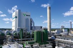 Metsä Fibren ja ABB:n solmiman sopimuksen mukaisesti merkittävä osa ABB:n biotuotetehtaalle toimittamista laitteista liitetään osaksi ABB Ability™ -järjestelmää. Sen avulla sähköjärjestelmien käyntivarmuus voidaan nostaa uudelle tasolle. Kuva: Metsä Group