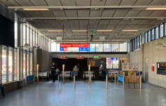 Kampin metroaseman Fredrikinkadun sisäänkäynti. HSL.