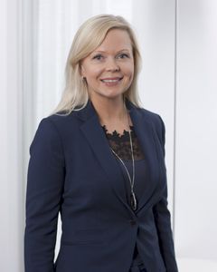 SEQR:in myynnistä Suomessa vastaava Susanna Mättö.