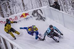 Panaman Doug Hughes putosi karsintakisassa. Miika Miettinen (vasemmalla), Joni Saarinen (keskellä) ja Doug Hughes (oikealla)
Credit: Red Bull Content Pool / Sebastian Marko