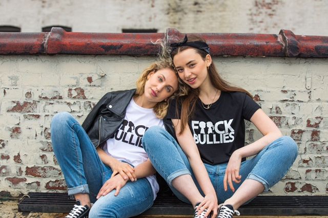 Kantaaottava newyorkilainen Boy Meets Girl on yhdysvaltalaisen muotisuunnittelija Stacy Igelin 16 vuotta sitten luoma brändi, joka puhuttelee etenkin tyttöjä ja nuoria naisia.