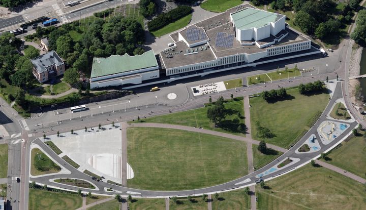Töölönlahden puisto.