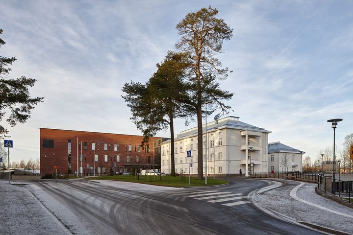 Malmin sairaala rakennus 2 marraskuussa 2014. Kuva: Mikael LIndén.