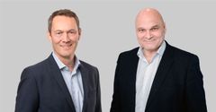 Toimitusjohtajat: Sandbäckensin Mikael Matts ja QMG:n Kimmo Liukkonen (oik.)