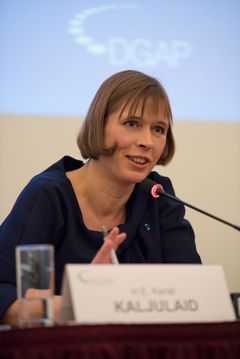 Viron tasavallan presidentti Kersti Kaljulaid saapuu SLUSHiin juhlistamaan maailman ensimmäisen e-kansalaisuusjärjestelmän merkkipäivää.
Kuva: Arvo Wichmann