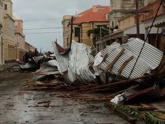 Hirmumyrskyn tuhoja St. Croixin kaupungissa Yhdysvaltain Neitsytsaarilla. Kuva: Tanskan Punainen Risti.