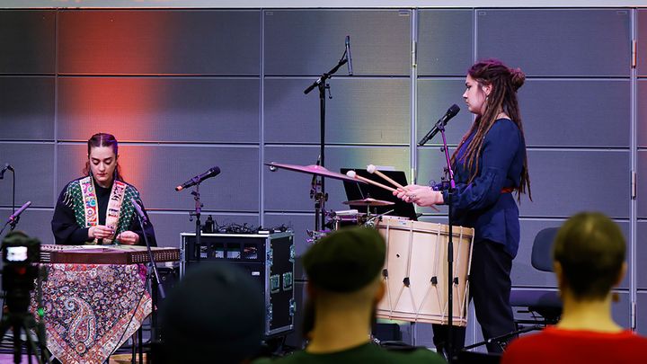 Global Music -opiskelijoita esiintymässä syksyn 2022 Global Festissa, kuva Maarit Kytöharju