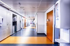 Vuodeosaston käytävää