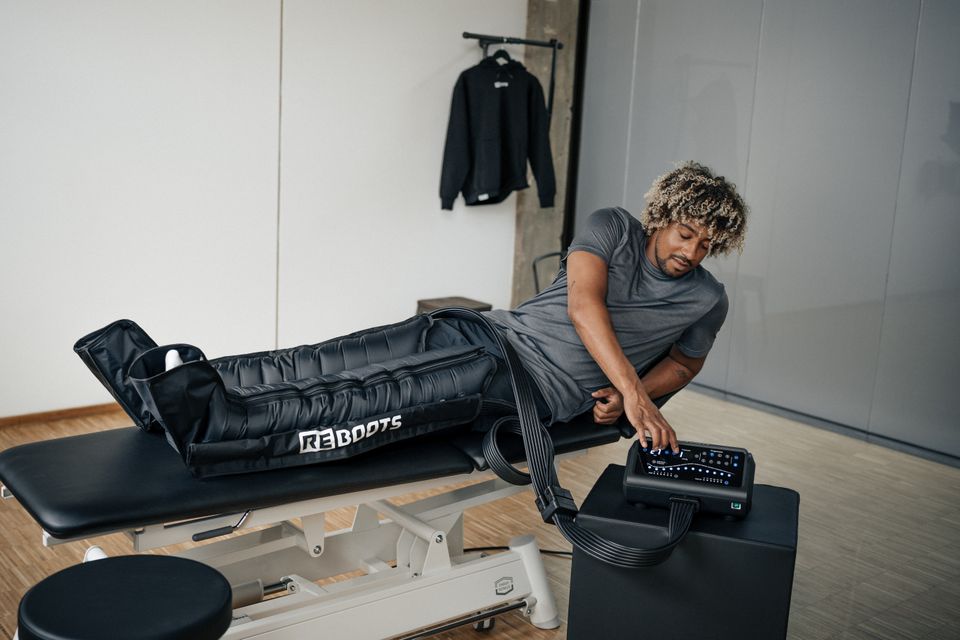 Full individualization of the compression massage Productive, Professional, Progressive the