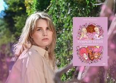 Riina Tanskanen tunnetaan suursuosioon nousseesta Into kustannuksen vuonna 2021 julkaisemasta sarjakuvasta Tympeät tytöt.