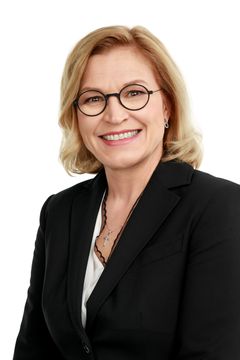 Tiina Haanpää,
Nuorten Ystävät -palvelut Oy, toimitusjohtaja