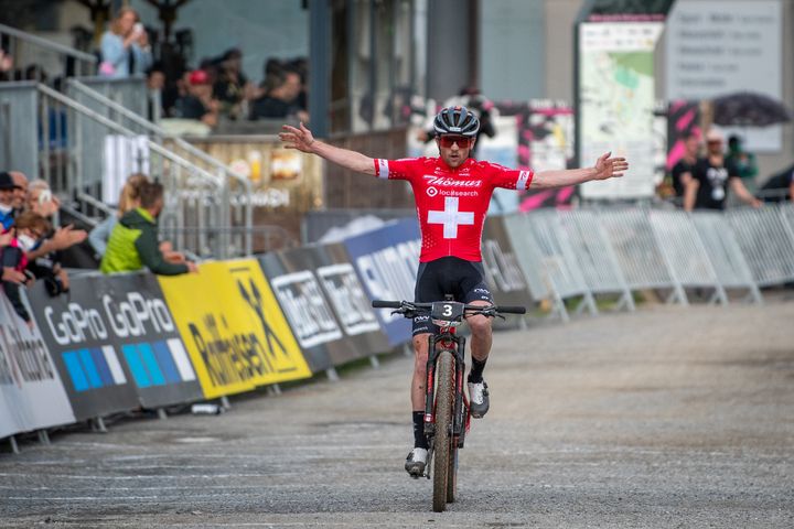 Mathias Flueckiger wins World Cup Race in Leogang, Austria by Armin Kuestenbrueck