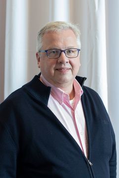 Pekka Helynranta valittiin Suomen Tekstiili & Muoti ry:n hallituksen puheenjohtajaksi 2022. Helynranta on Ahlstrom-Munksjö Glassfibre Oy:n toimitusjohtaja.