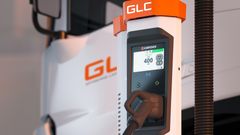 E-Mobility, part of the Soltech Group, has successfully installed 15 Kempower fast-charging points for fellow Swedish company Göteborgs Lastbilcentral (GLC).