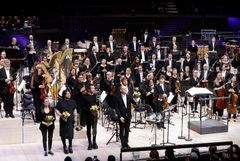 Perjantaina 3.3. Helsingin kaupunginorkesterin konsertissa Musiikkitalossa kuultiin kantaesityksinä Minna Leinosen Helsinki-variaatiot: Vimma, Jimmy Lópezin Synesthésie ja Clara Iannottan where the dark earth bends. Kuva: Maarit Kytöharju
