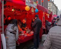 Marknadsvimmel under det kinesiska nyåret i Helsingfors år 2018.: Foto. K. Rosenberg.