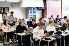 Opiskelijoita lukiossa. Kuva: Elina Manninen / Kuvatoimisto Keksi / Team Finland