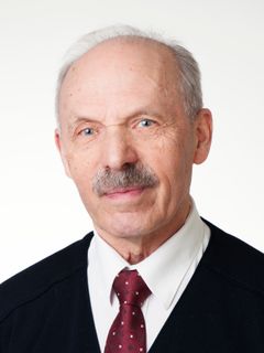 Henrik Fågelbärj har arbetat som guide och så kallad kulturambassadör i Vasaregionen i 50 år. Bild: Studio Foto Center.