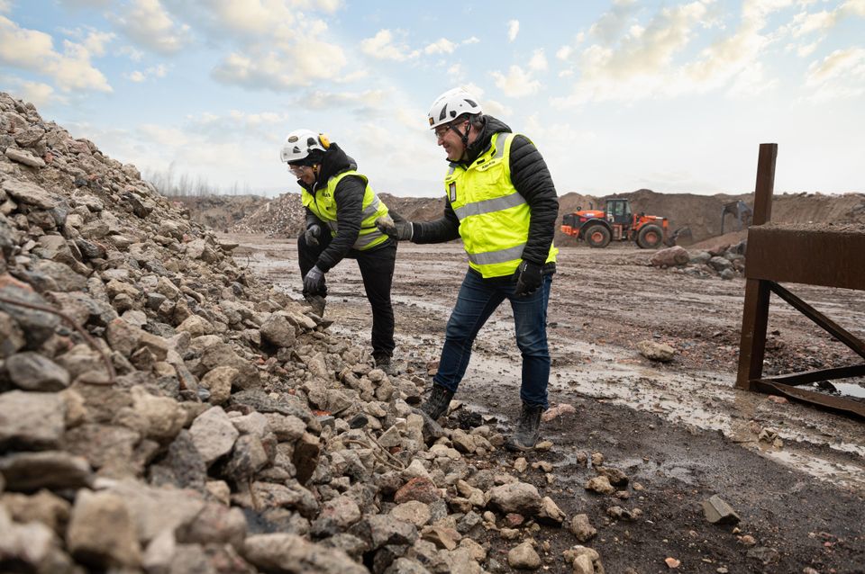 Kiertotaloudella kestävää infraa - Kreate hyödyntää kierrätys- ja uusiomateriaaleja sekä ottaa vastaan ja jalostaa rakentamisesta syntyviä ja infrarakentamisessa hyödynnettäviä materiaaleja.