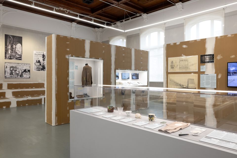 FIX: Huolla ja Korjaa -näyttely Arkkitehtuurimuseossa ja Designmuseossa. 