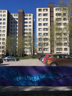 Myyrmäki on Vantaan väkirikkain kaupunginosa, jossa lähes 100 prosenttia rakennuksista on kerrostaloja. Kuva: Johanna Lilius