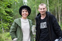 Suosittu bloggaaja Noora Shingler ja fine dining -kokki Ossi Paloneva tuottivat VILLD-ohjelman itse. Kuva: Dorit Salutskij